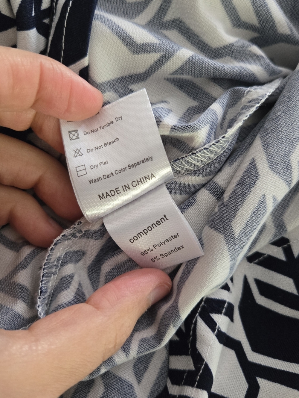 Valolia Geometric 3/4 Sleeve Abstract Print Black & White Blouse Tunic Top, sz M - Picture 5 of 5
